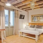 Encanto En Las Ramblas, Espacio Perfecto Para 9